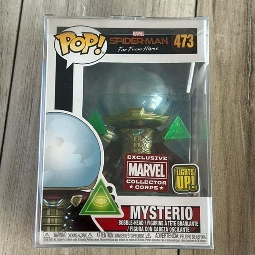 Funko Pop Mysterio #473 lights up NIB